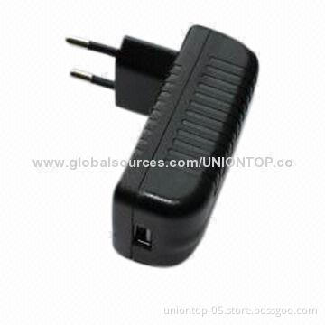 Universal 5V/1A AC/DC USB ADAPTER